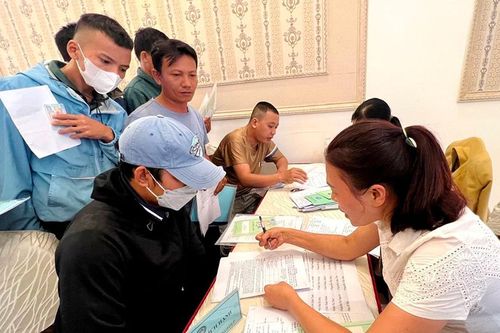 Bảo hiểm thất nghiệp: 'Bà đỡ' của người lao động