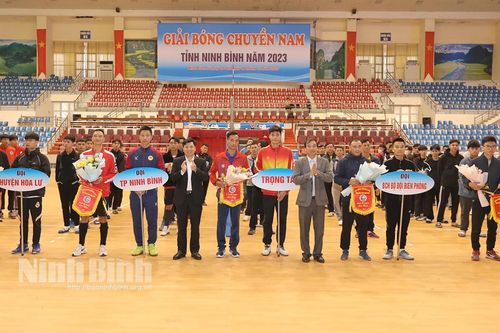 Khai mạc Giải Bóng chuyền nam tỉnh Ninh Bình năm 2023