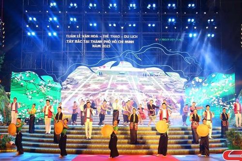 Chương trình nghệ thuật 'Sắc màu Sơn La – Tây Bắc' tại Thành phố Hồ Chí Minh