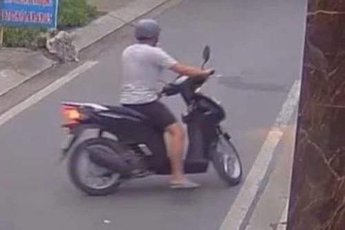 Giả danh làm từ thiện đến quay phim rồi trộm gần 2 lượng vàng của người già