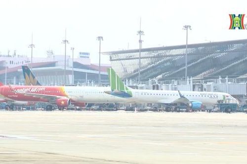 Vé máy bay hạng phổ thông Hà Nội đi TP.HCM tăng cao