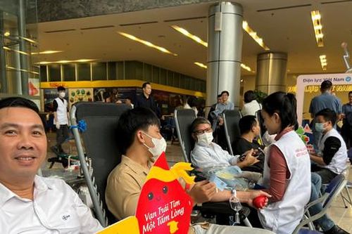 Tuần lễ hồng EVN góp hơn 73.400 đơn vị máu chia sẻ với người bệnh