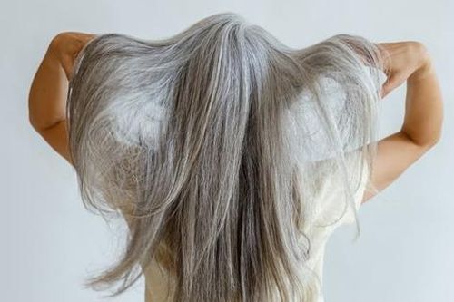 Ngăn ngừa tóc bạc sớm bằng cách nào?
