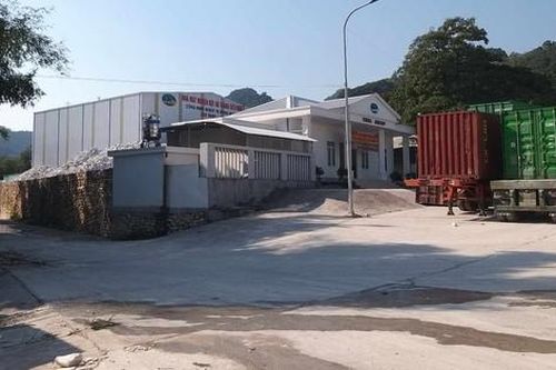 Nhà máy chế biến bột đá 'làm khổ' người dân