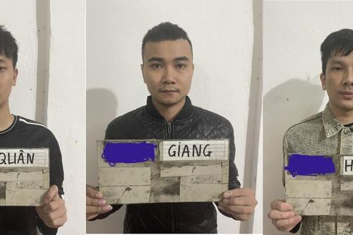 Phát hiện 8 nam nữ tụ tập 'bay lắc' trong căn hộ
