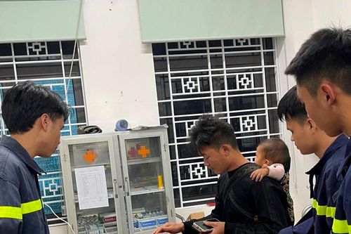 Lào Cai: Giải cứu thành công người phụ nữ ôm con định tự tử
