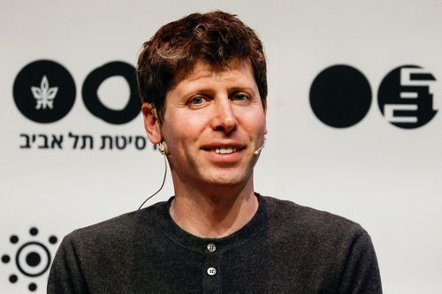 Sam Altman: Tôi đã trải qua đủ loại cảm xúc trong 24 giờ đầu