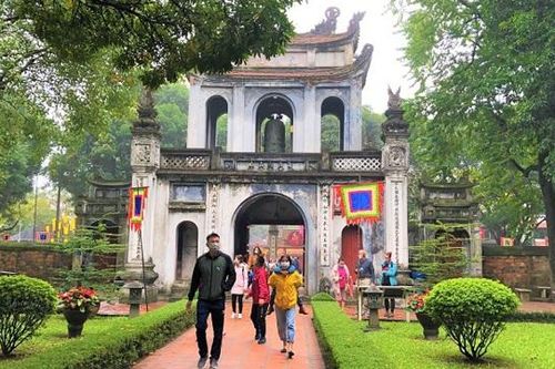 Thông qua mức thu phí tham quan 10 di tích lịch sử, danh lam thắng cảnh