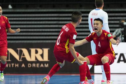 Chân sút ĐT Việt Nam tung cú sút xa làm tung lưới đội bóng châu Âu ở World Cup, xúc động tới bật khóc vì nhớ mẹ