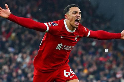 Alexander-Arnold: Cầu thủ lai đẳng cấp của Liverpool