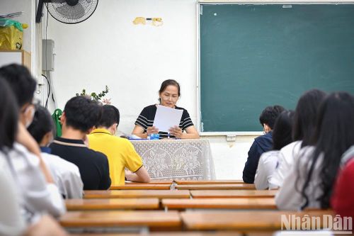 Tập huấn về tư vấn tâm lý học đường cho giáo viên chủ nhiệm