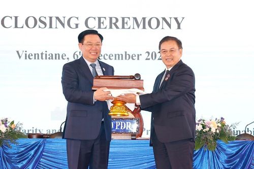 Hội nghị cấp cao Quốc hội ba nước Campuchia-Lào-Việt Nam lần thứ nhất thông qua Tuyên bố chung