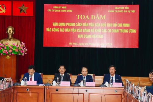 Vận dụng phong cách Hồ Chí Minh vào công tác dân vận trong Khối các cơ quan Trung ương