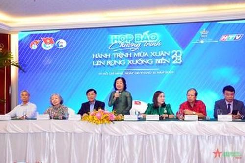 Trao hơn 5.000 suất học bổng Vừ A Dính đến học sinh, sinh viên dân tộc thiểu số, vùng biển đảo