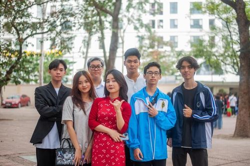 Cô giáo bị dồn vào góc lớp ở Tuyên Quang: Nhiều giáo viên bị thách thức không kém
