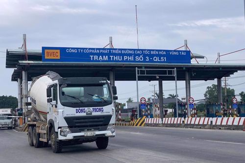 Bỏ barie đầu vào trạm thu phí tại 3 dự án cao tốc Bắc - Nam