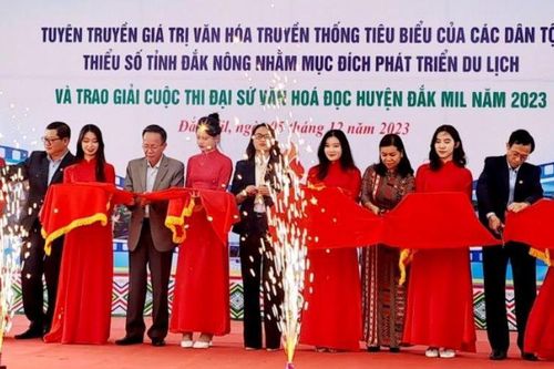 Triển lãm sắc màu văn hóa các dân tộc thiểu số, tài nguyên phát triển du lịch ở Đắk Nông