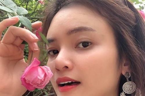 Showbiz 6/12: Nữ ca sĩ Việt trẻ nhất được phong tặng Nghệ sĩ Nhân dân là ai?