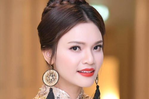 Ca sĩ trẻ tuổi nhất được phong tặng Nghệ sĩ nhân dân là ai?