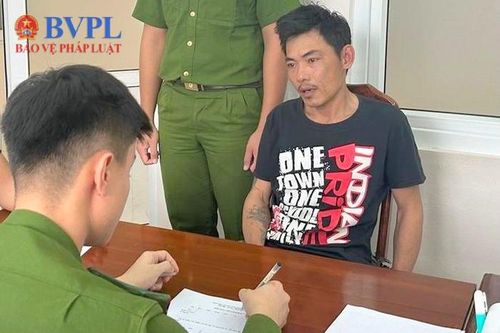 Bắt đối tượng đang bị truy nã đặc biệt lại tiếp tục cướp tiền người đi đường