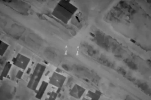 Ukraine phá hủy kho đạn Nga ở Luhansk; Nga cho nổ kho vũ khí Ukraine gần Kherson