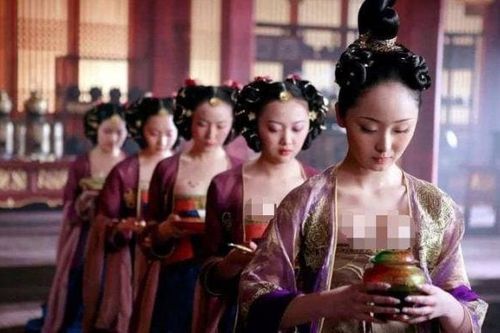 Các hoàng đế thời xưa chọn thê thiếp như thế nào? Ngoài ngoại hình, chiều cao còn có yêu cầu rất khắt khe