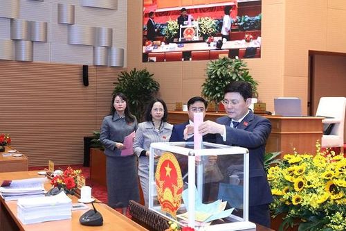 Chủ tịch TP Hà Nội Trần Sỹ Thanh đạt trên 85% số phiếu tín nhiệm cao