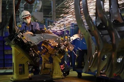 HSBC dự báo GDP Việt Nam 2023 tăng trưởng trên 5%