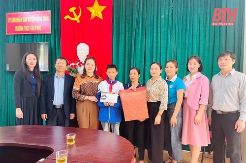 Hội LHPN tỉnh trao học bổng Mottainai cho trẻ mồ côi