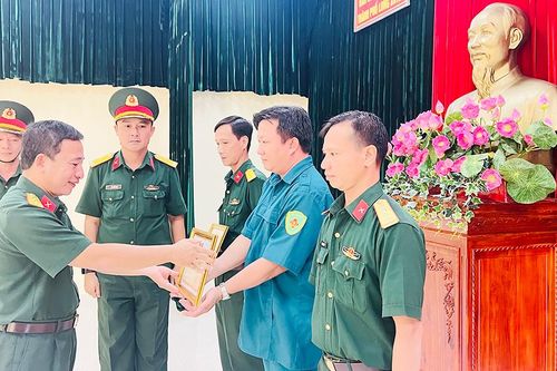 Nâng cao sức chiến đấu của lực lượng vũ trang TP. Long Xuyên