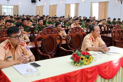 Hội nghị tập huấn nghiệp vụ công tác đăng ký xe