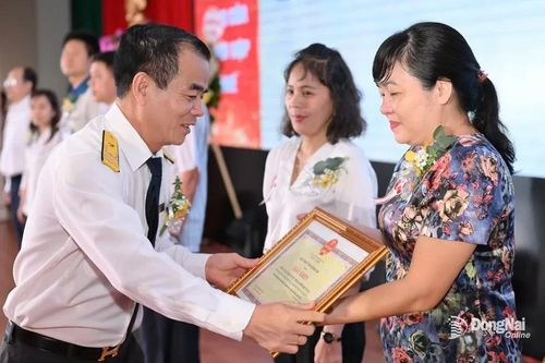 Tuyên dương 74 tổ chức, doanh nghiệp thực hiện tốt chính sách thuế năm 2022