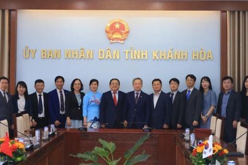 Lãnh đạo tỉnh: Ông Lê Hữu Hoàng tiếp đoàn công tác Tổng Lãnh sự quán Hàn Quốc tại TP. Hồ Chí Minh