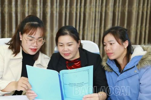 Hơn 100 đại biểu được tập huấn đối thoại chính sách cấp xã và cụm thôn, bản