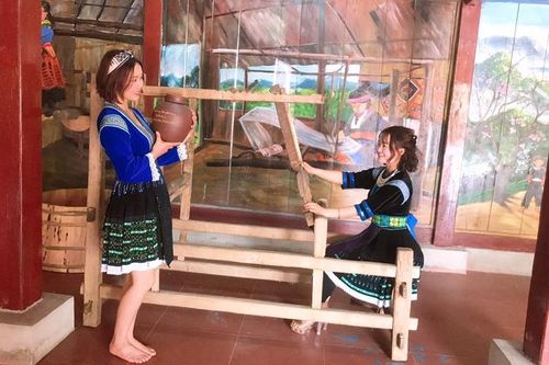 Bảo tồn và phát huy bản sắc văn hóa - Chìa khóa để phát triển du lịch Lai Châu