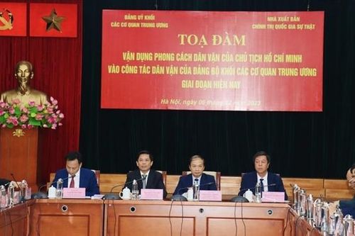 Ngăn chặn và đẩy lùi tệ tham nhũng, suy thoái về chính trị, đạo đức