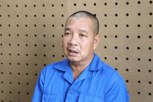 Khởi tố 'ma men' điều khiển ô tô tông chết người phụ nữ dừng đèn đỏ