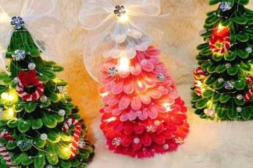 Trào lưu tự làm cây thông Noel 2023 thu hút giới trẻ