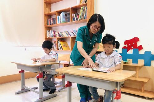 Để những 'vầng trăng khuyết' trọn vẹn yêu thương