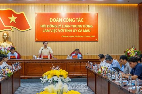 Xây dựng, phát triển văn hóa, xã hội, con người hội nhập bền vững, giàu bản sắc