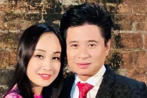 Vợ chồng Tấn Minh - Thu Huyền được phong tặng danh hiệu Nghệ sĩ nhân dân