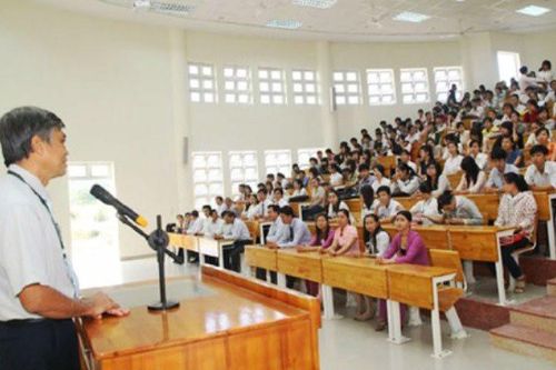 Trường đại học phải chịu trách nhiệm về hồ sơ giảng viên