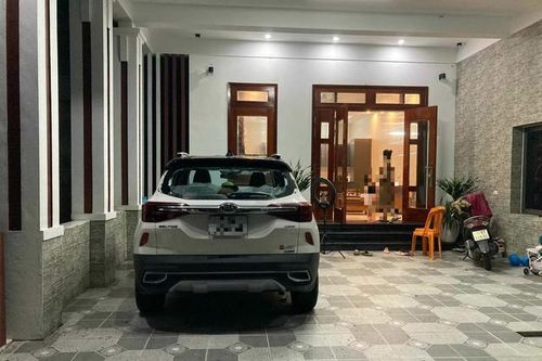 Xích mích trong cuộc nhậu phá nhầm ô tô người khác