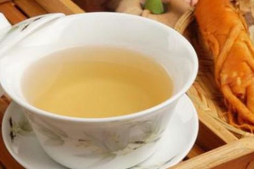 4 công thức trà thảo mộc tăng cường miễn dịch trong mùa đông