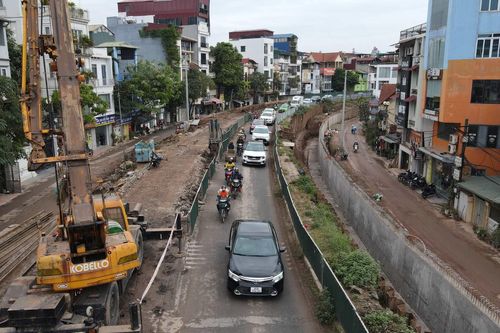 Hạ cốt mở rộng đường Âu Cơ, chậm trễ, gây bức xúc đến khi nào?