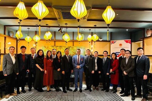 Chủ tịch Công ty AstraZeneca Việt Nam vinh dự đón nhận Huy chương Hữu nghị của Chủ tịch nước