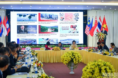 Toàn cảnh phiên thảo luận 'Lý luận chung về quản trị tòa soạn số'