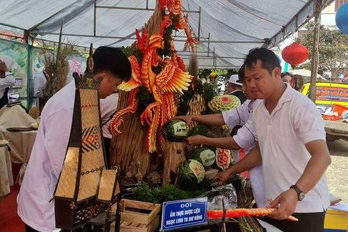 Kon Tum: Kết hợp các món ăn đặc trưng đồng bào Xơ Đăng với dược liệu