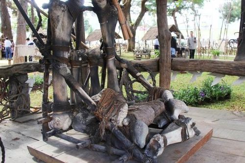 Bảo vật được làm từ xương voi trắng có niên đại 700 năm ở Gia Lai
