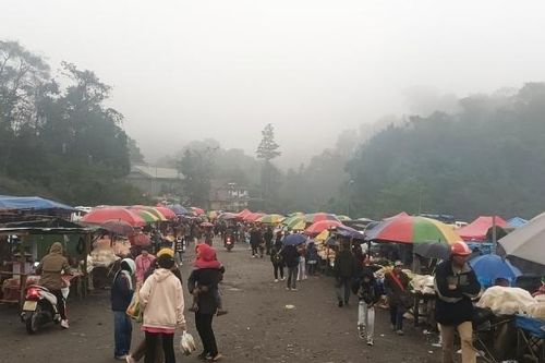 Phiên chợ vùng cao, nét đặc sắc văn hóa gắn với bảo tồn giá trị và tạo sinh kế